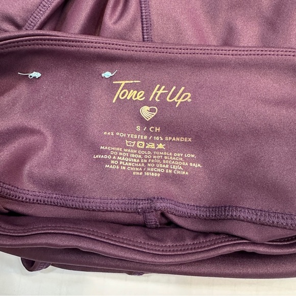 Purple Sleeveless Crop Top and Leggings Set Size Small - Picture 10 of 13